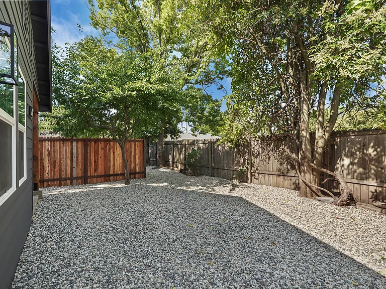 5957 15th Ave — Photo 18