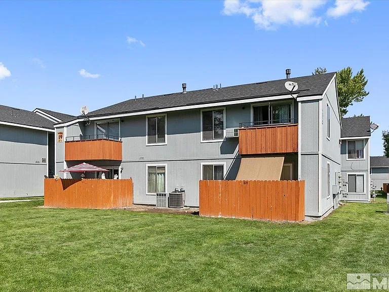 4602 Neil Rd #72 — Photo 1