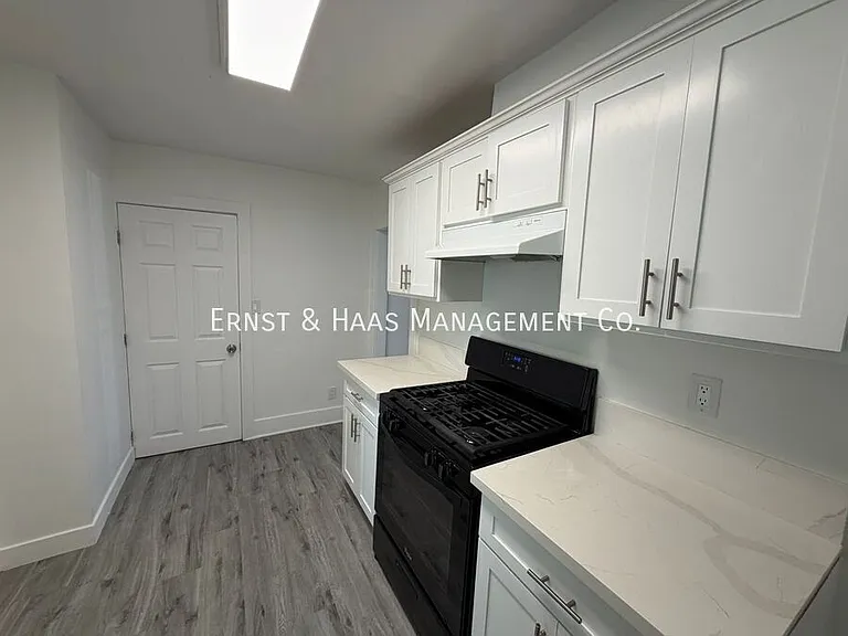 1145 Freeman Ave #A — Photo 7