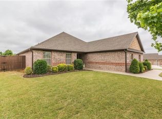 5711 S 67th St, Cave Springs, AR 72718