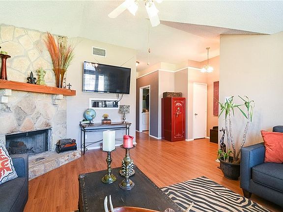 3rd image of 10608 Copperwood Ln