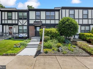 297 Chelmsford Ct, Sterling, VA 20165