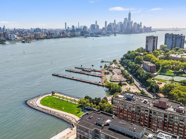 1025 Maxwell Lane image 31 of 33