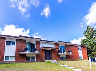 5-3303 Caribou Dr NW #5, Calgary, AB T2L0S4