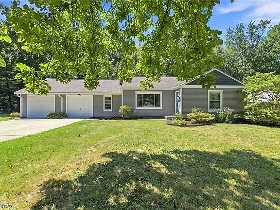 3rd image of 6024 Louis Dr