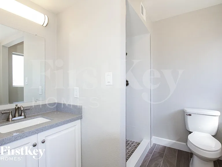 19217 N 15th Ave — Photo 9