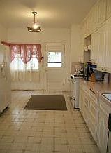 4th image of 408 W Avenue B
