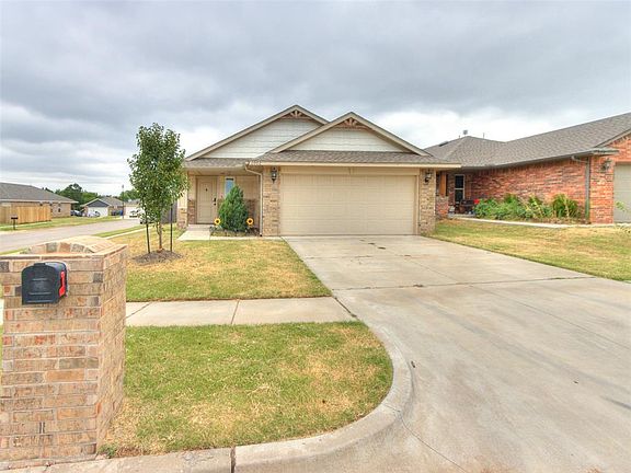 2nd image of 1002 Tarry Town Dr