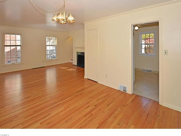 5th image of 2043 Lakeview Ave