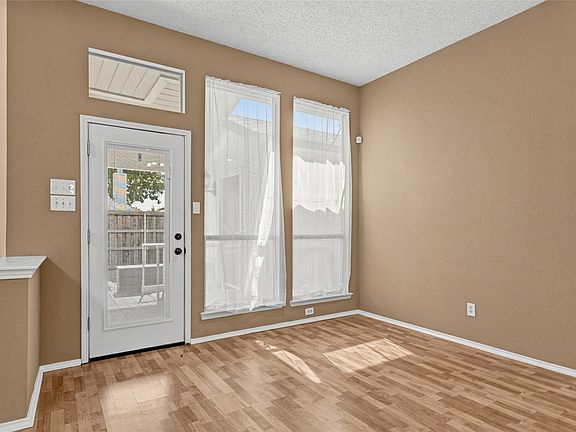 5th image of 507 Willow Ln