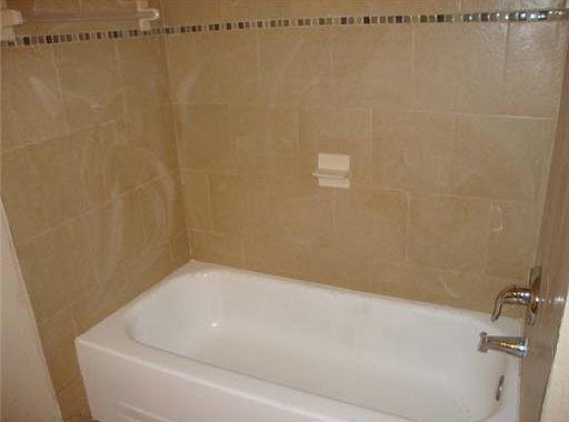 5th image of 4255 N University Dr APT 114