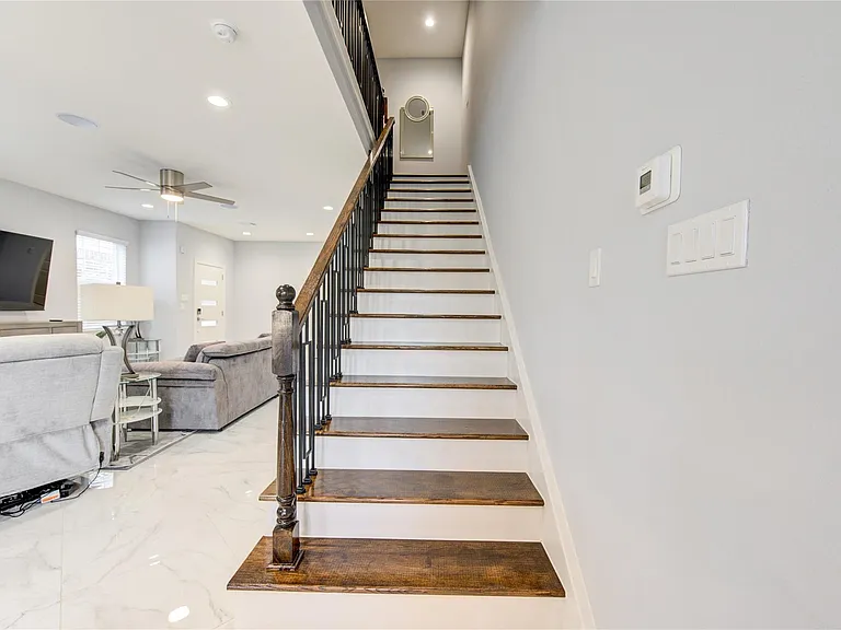 10021 Alfred Ln #B — Photo 19
