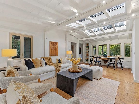 4th image of 325 Pine Hill Road