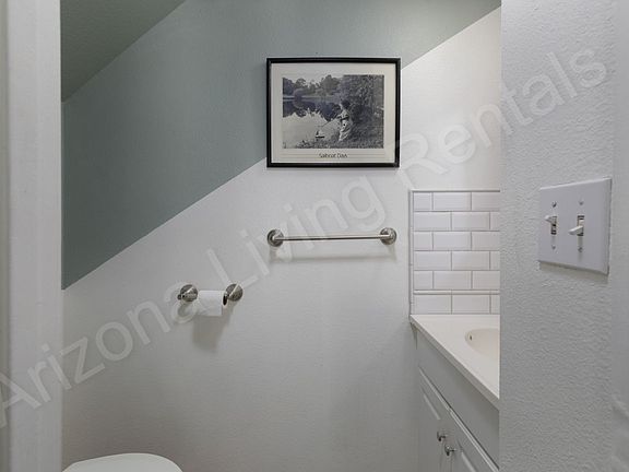5th image of 1719 Los Lagos Dr #B