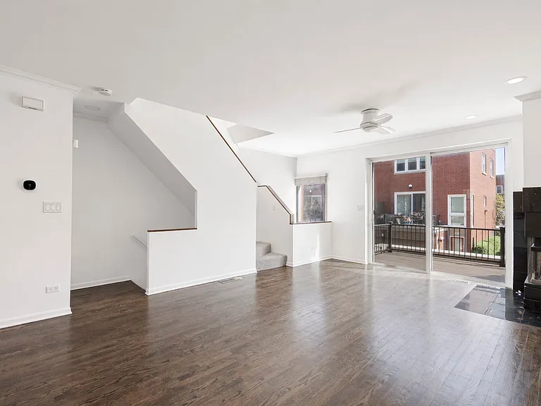 1781 W Altgeld St #O — Photo 4