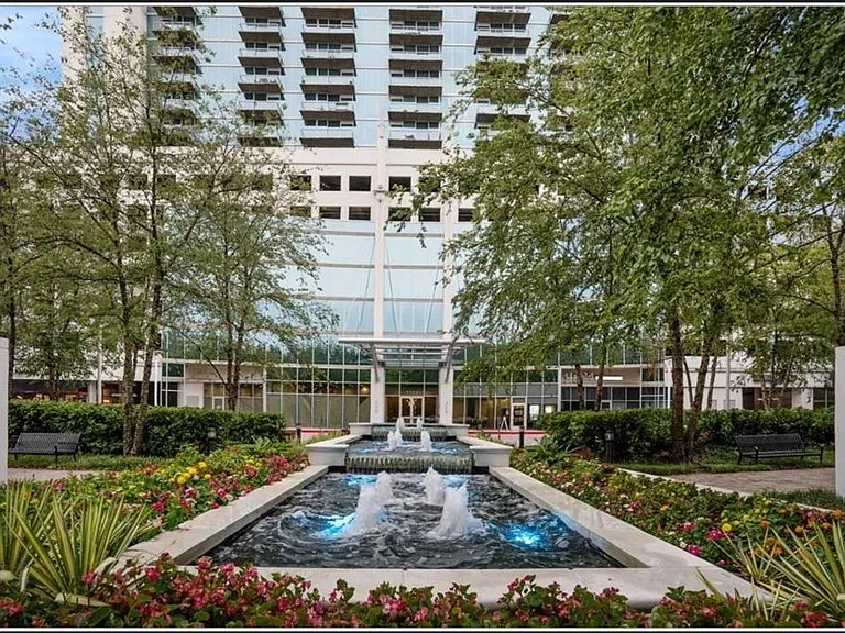 3324 Peachtree Rd #2213 — Photo 18