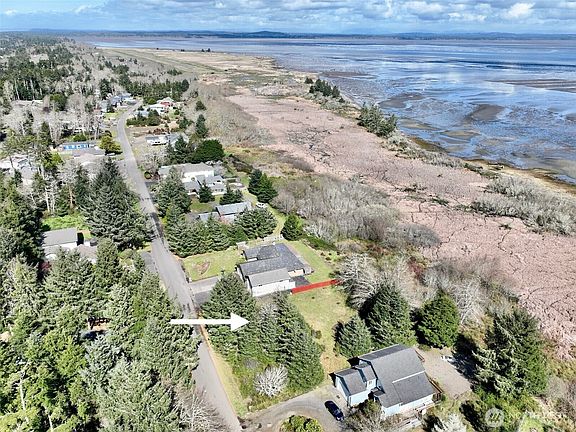 2nd image of 126 Olympic View Avenue NE