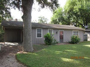 115 E 2nd St, Wharton, TX 77488