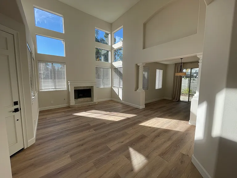 1067 Terrace Hill Cir — Photo 3