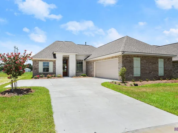 18613 Seabiscuit Ln, Zachary, LA 70791