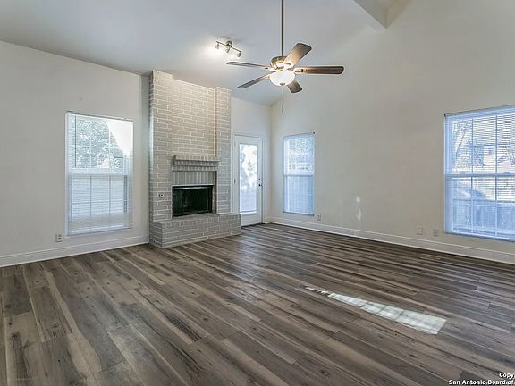 4th image of 4610 ACACIA WOODS