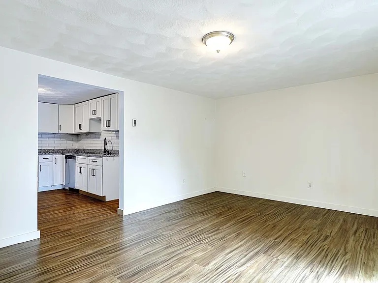 855 Providence St. — Photo 20