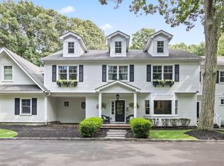 15 Intervale Rd, East Setauket, NY 11733