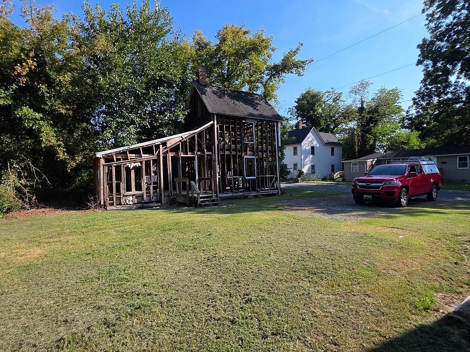 1st image of 509 Laurel St