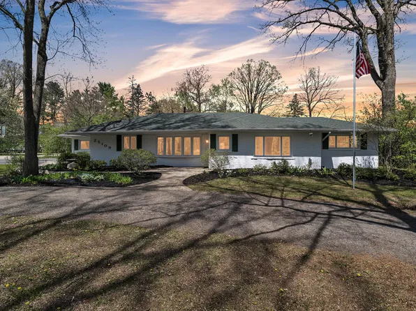 25109 Westmoreland Dr, Farmington Hills, MI 48336