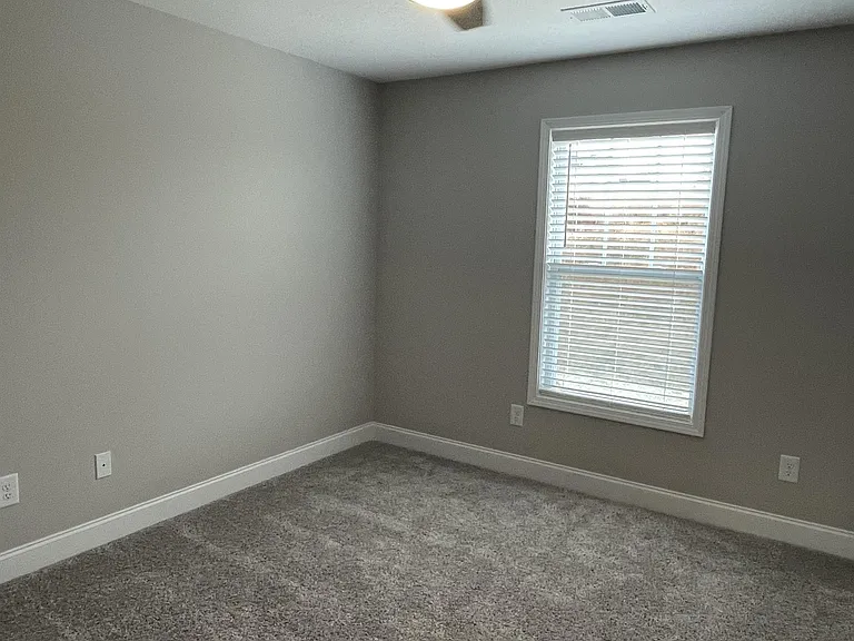 338 Broadberry Ave — Photo 19
