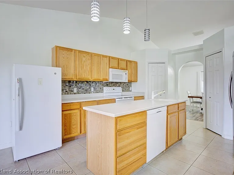 4710 Tarrega St — Photo 9