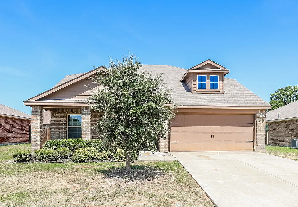 2609 Hutchins Dr