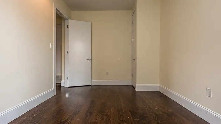 Rented by Nooklyn NYC LLC | media 17