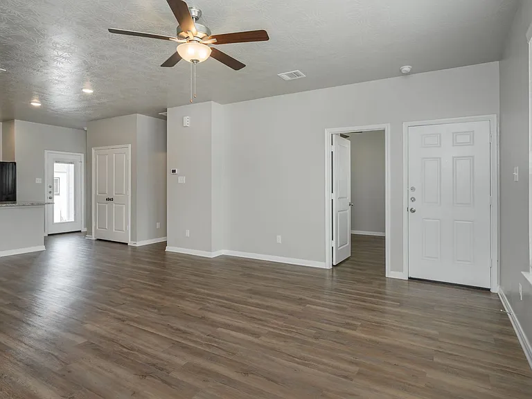 2047 Vintage Farms Way #1 — Photo 7