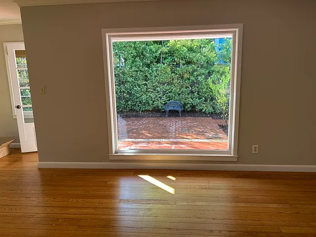 96 Mission Dr — Photo 4