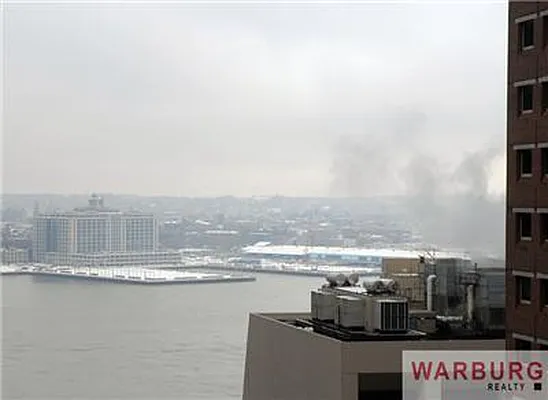 Sold by Warburg | media 7