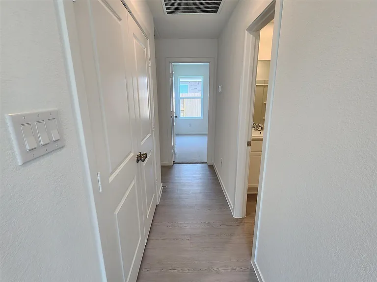 929 Capracotta Dr — Photo 15