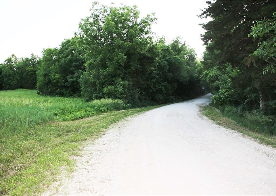 2nd image of 1450 Rdp E 1450 Rd #2