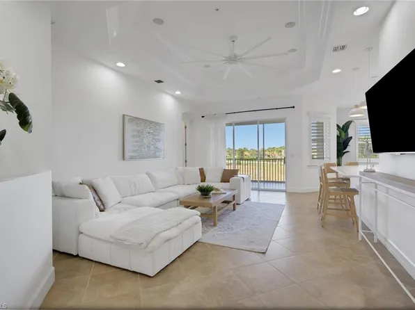 7877 Clemson ST #202, NAPLES, FL 34104