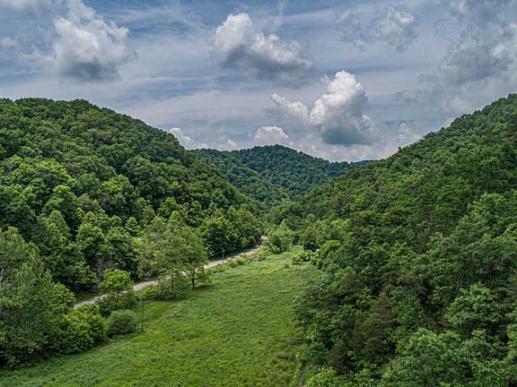 2nd image of 437 Old Carden Hollow Rd