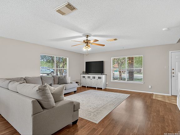 4th image of 113 Rock Canyon Dr