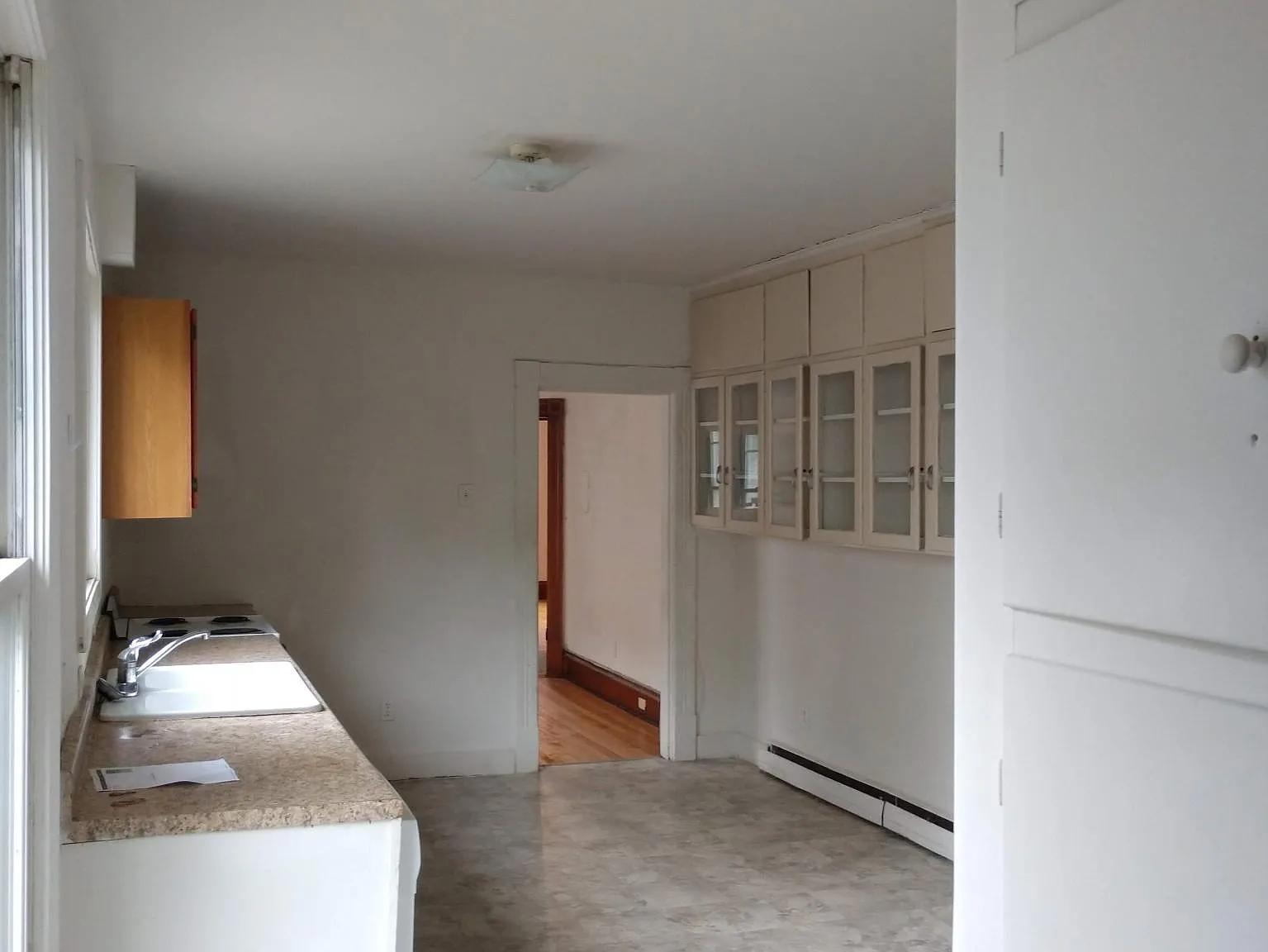 5 bed, 1800 sqft, $5,375 — Photo 2