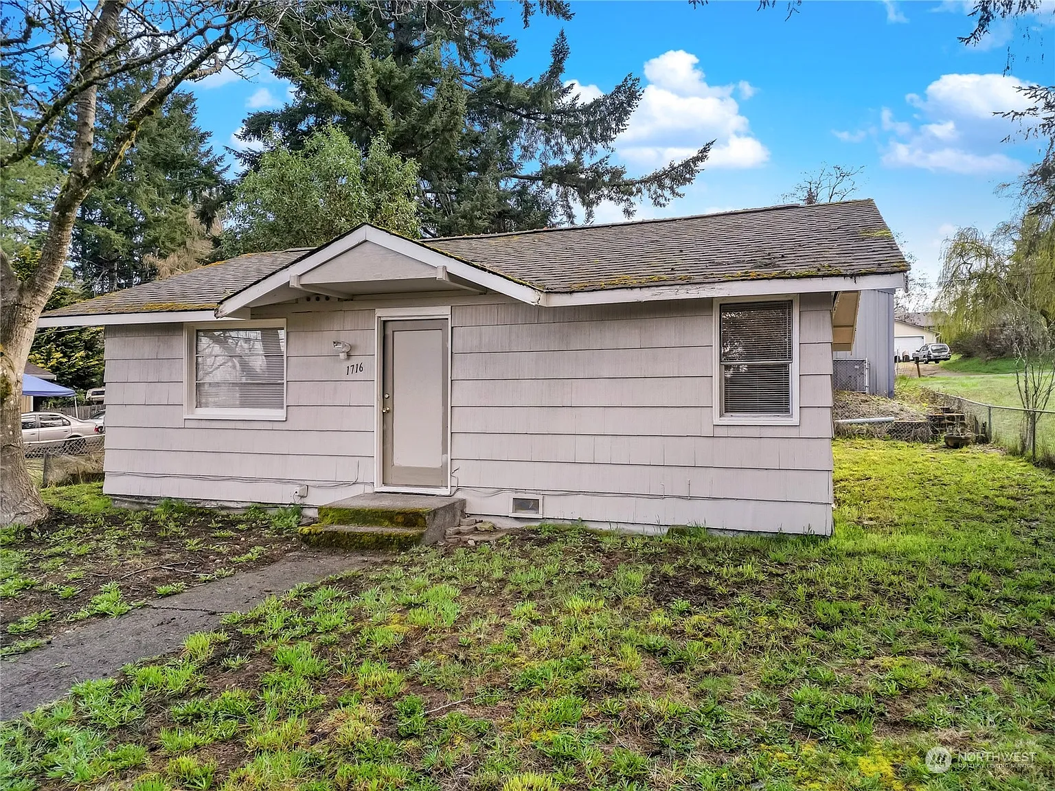 1716 SE Holman Street photo 1