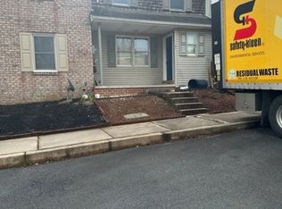102 Millview Ct, Lebanon, PA 17042