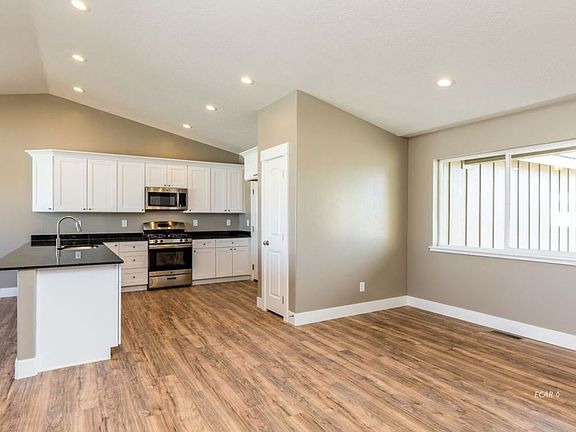 4th image of 1710 Granite Dr