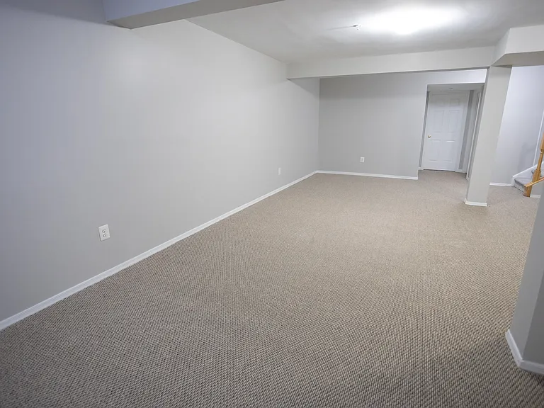 556 Mockingbird Way — Photo 38
