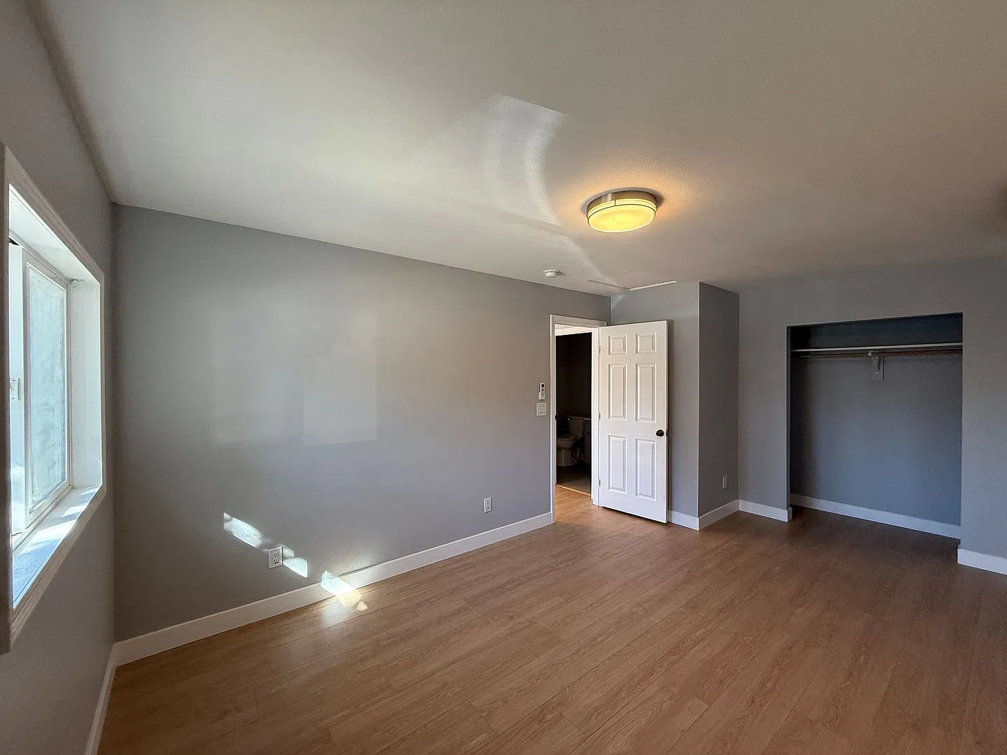AV T 37938 — Photo 2