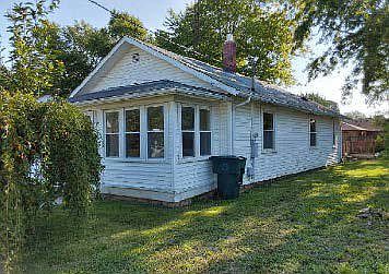 2nd image of 1404 S Luick Ave