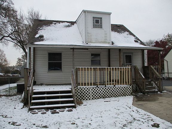 4th image of 6660 Hubbard Ln