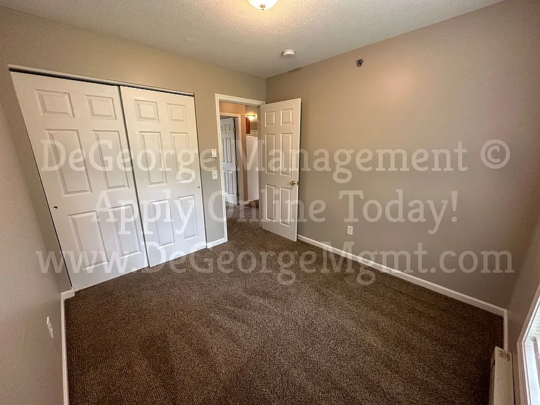 Big Tree Apartments — Photo 20